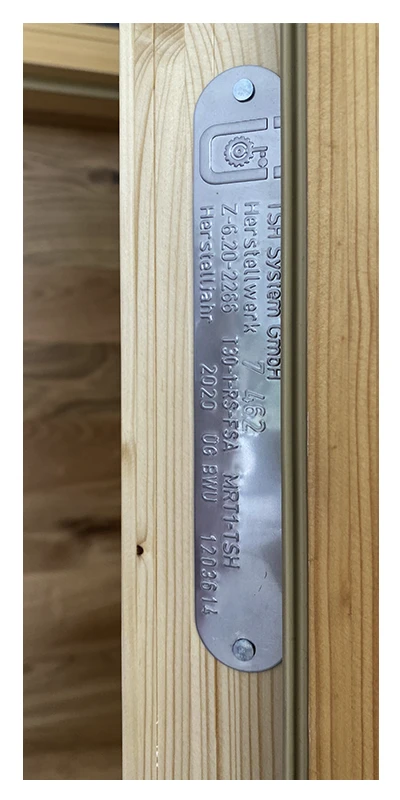 Brandschutztür LH/02-T30 - Detail Schild